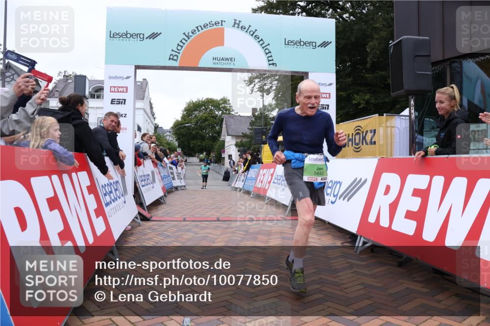 30.08.2026 - Blankeneser Heldenlauf Lena Gebhardt http://msf.ph/oto/10077850 30.08.2026 11:02:42 Ziel 5842 meine-sportfotos.de