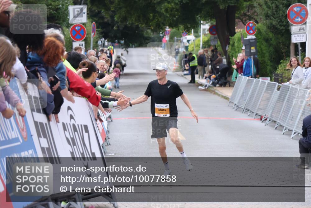 30.08.2026 - Blankeneser Heldenlauf Lena Gebhardt http://msf.ph/oto/10077858 30.08.2026 11:09:11 Ziel  meine-sportfotos.de