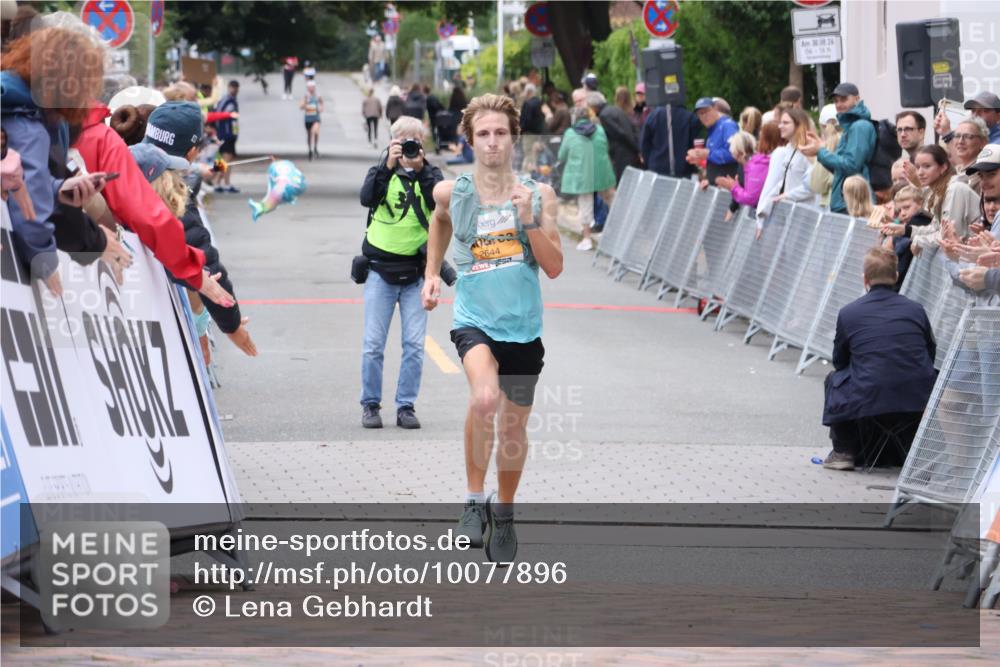 30.08.2026 - Blankeneser Heldenlauf Lena Gebhardt http://msf.ph/oto/10077896 30.08.2026 11:16:21 Ziel 2644 meine-sportfotos.de