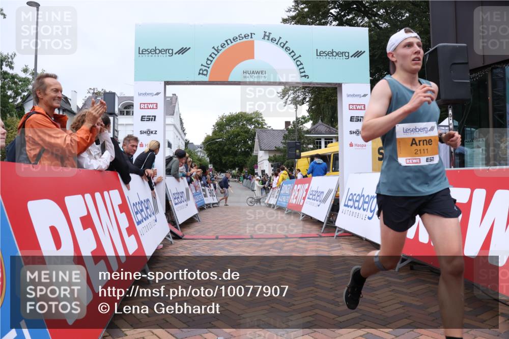 30.08.2026 - Blankeneser Heldenlauf Lena Gebhardt http://msf.ph/oto/10077907 30.08.2026 11:16:49 Ziel 2111 meine-sportfotos.de