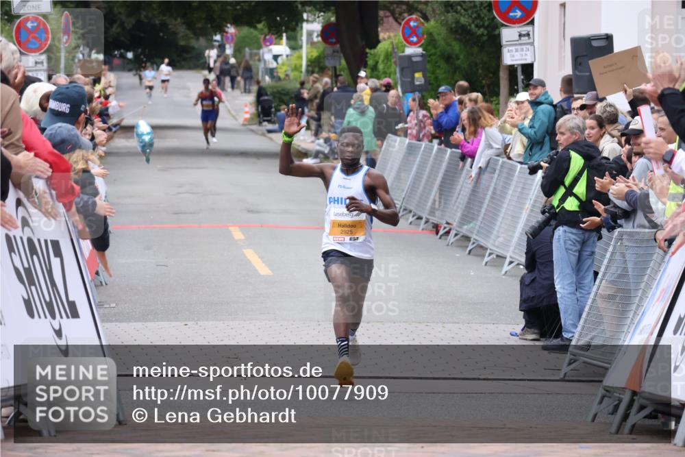 30.08.2026 - Blankeneser Heldenlauf Lena Gebhardt http://msf.ph/oto/10077909 30.08.2026 11:16:58 Ziel 2925 meine-sportfotos.de