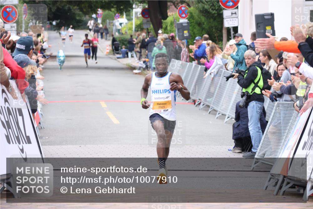 30.08.2026 - Blankeneser Heldenlauf Lena Gebhardt http://msf.ph/oto/10077910 30.08.2026 11:16:59 Ziel 2925 meine-sportfotos.de