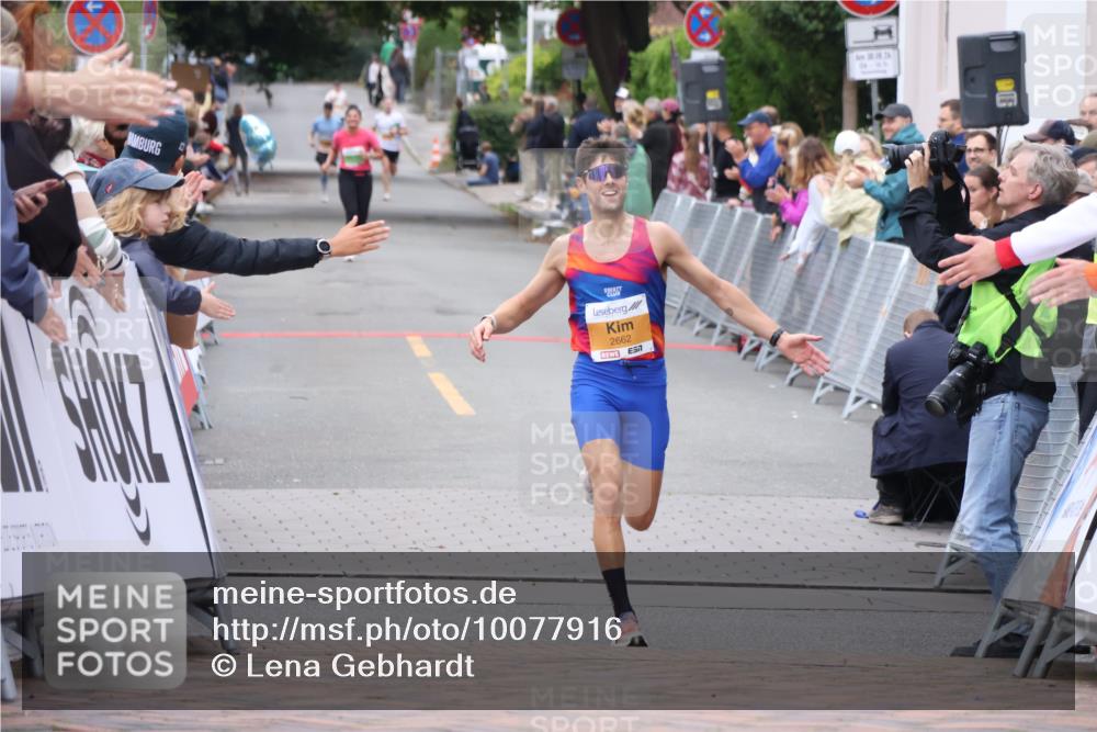30.08.2026 - Blankeneser Heldenlauf Lena Gebhardt http://msf.ph/oto/10077916 30.08.2026 11:17:14 Ziel 2662 meine-sportfotos.de
