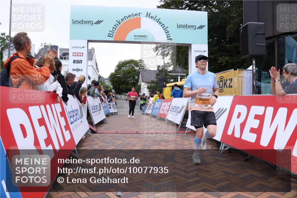 30.08.2026 - Blankeneser Heldenlauf Lena Gebhardt http://msf.ph/oto/10077935 30.08.2026 11:17:39 Ziel 2379, 2485, 5744 meine-sportfotos.de