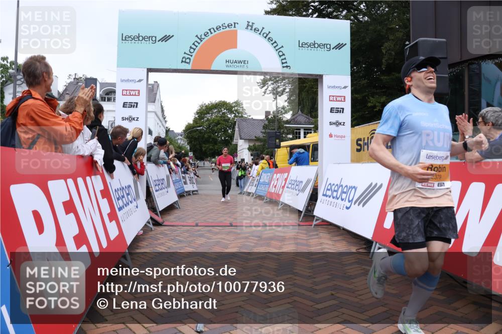 30.08.2026 - Blankeneser Heldenlauf Lena Gebhardt http://msf.ph/oto/10077936 30.08.2026 11:17:39 Ziel 2379, 2485, 5744 meine-sportfotos.de