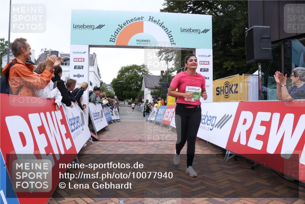 30.08.2026 - Blankeneser Heldenlauf Lena Gebhardt http://msf.ph/oto/10077940 30.08.2026 11:17:43 Ziel 2379, 2485, 5744 meine-sportfotos.de