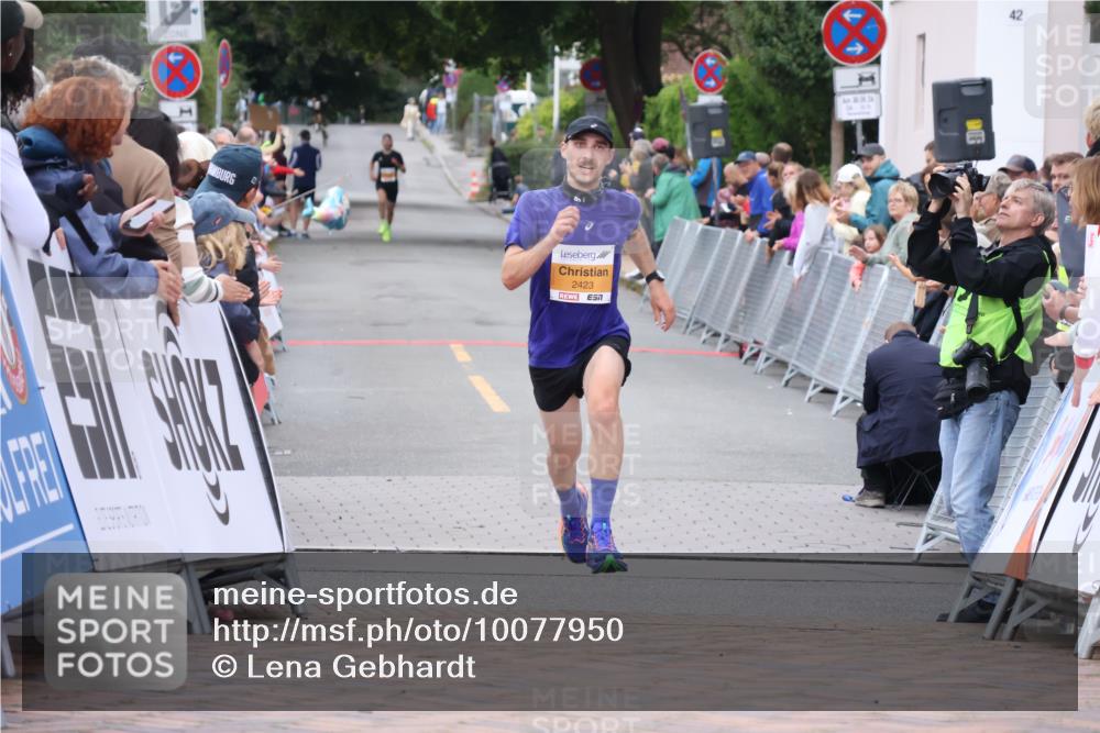 30.08.2026 - Blankeneser Heldenlauf Lena Gebhardt http://msf.ph/oto/10077950 30.08.2026 11:18:01 Ziel 2423 meine-sportfotos.de