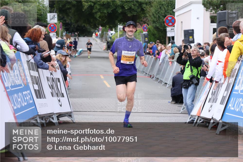 30.08.2026 - Blankeneser Heldenlauf Lena Gebhardt http://msf.ph/oto/10077951 30.08.2026 11:18:02 Ziel 2423 meine-sportfotos.de