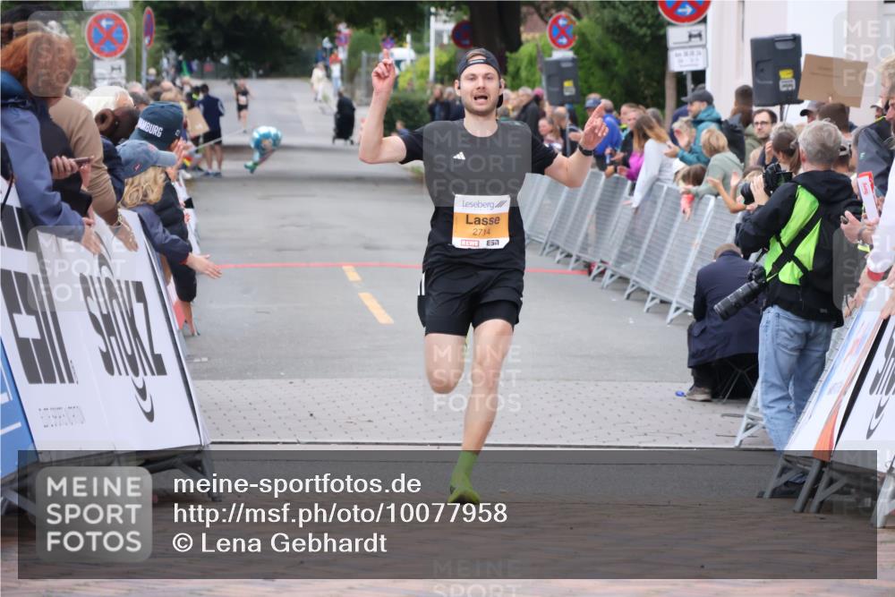 30.08.2026 - Blankeneser Heldenlauf Lena Gebhardt http://msf.ph/oto/10077958 30.08.2026 11:18:16 Ziel 2714 meine-sportfotos.de