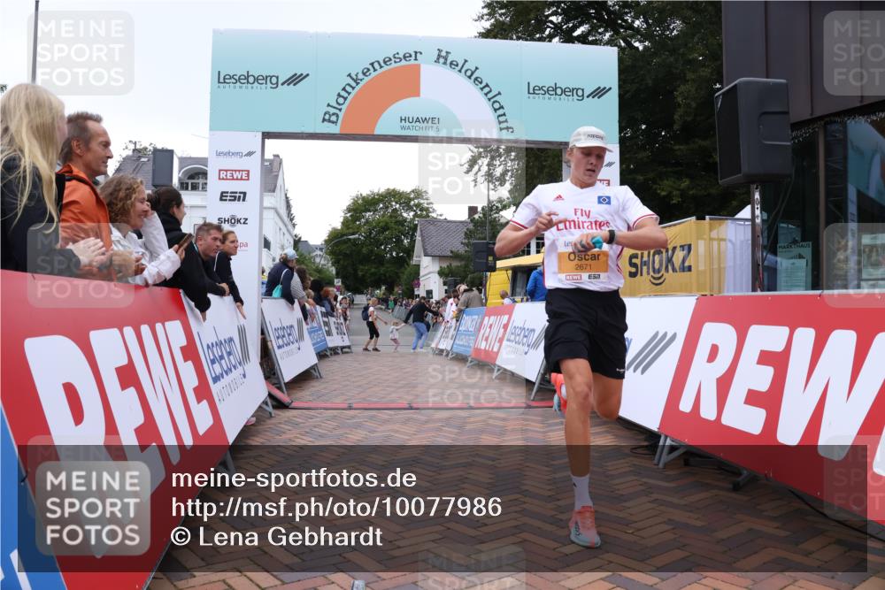 30.08.2026 - Blankeneser Heldenlauf Lena Gebhardt http://msf.ph/oto/10077986 30.08.2026 11:19:33 Ziel 2671, 2679 meine-sportfotos.de
