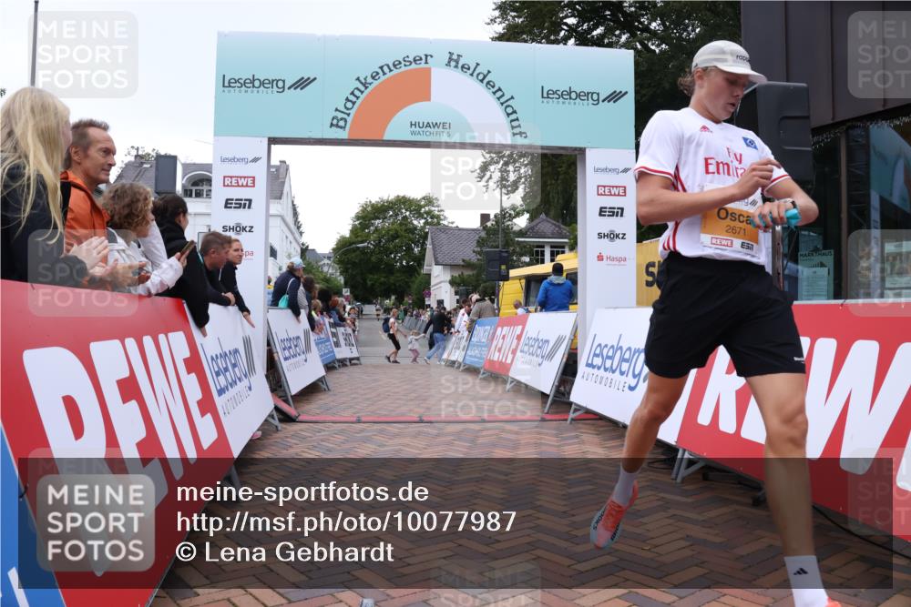 30.08.2026 - Blankeneser Heldenlauf Lena Gebhardt http://msf.ph/oto/10077987 30.08.2026 11:19:33 Ziel 2671, 2679 meine-sportfotos.de