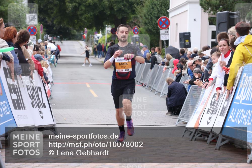30.08.2026 - Blankeneser Heldenlauf Lena Gebhardt http://msf.ph/oto/10078002 30.08.2026 11:23:23 Ziel 2155 meine-sportfotos.de
