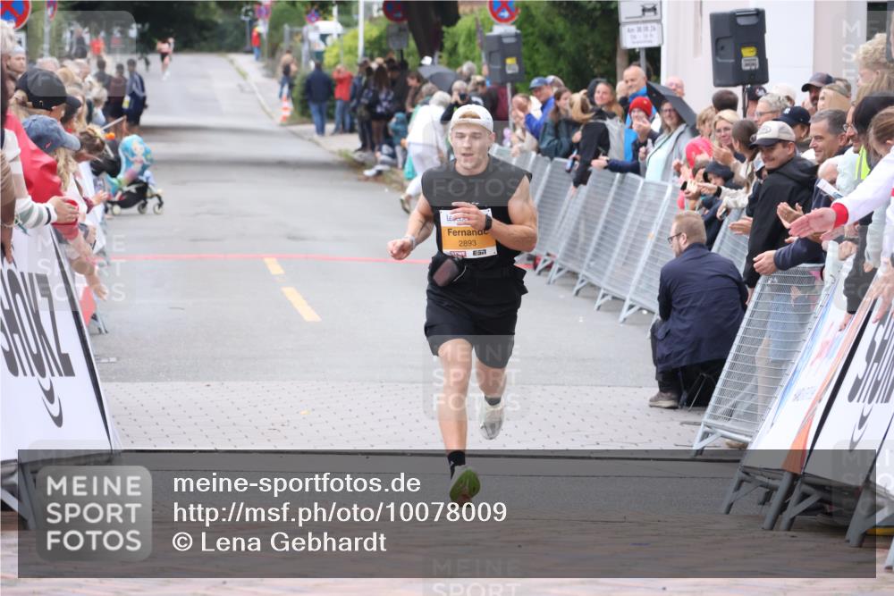 30.08.2026 - Blankeneser Heldenlauf Lena Gebhardt http://msf.ph/oto/10078009 30.08.2026 11:24:08 Ziel 2893 meine-sportfotos.de