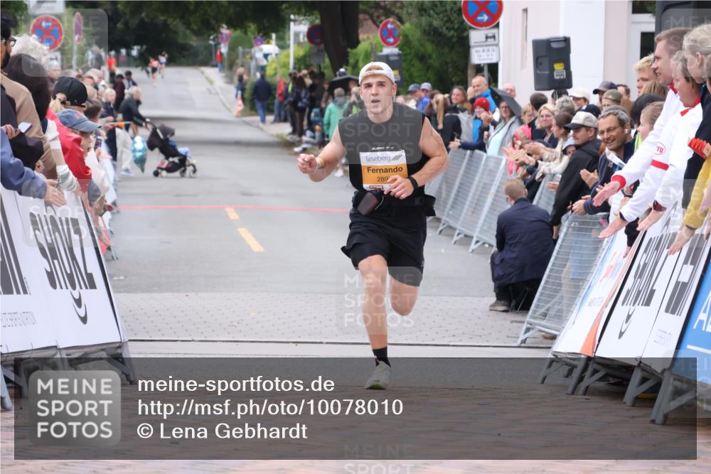 30.08.2026 - Blankeneser Heldenlauf Lena Gebhardt http://msf.ph/oto/10078010 30.08.2026 11:24:09 Ziel 2893 meine-sportfotos.de