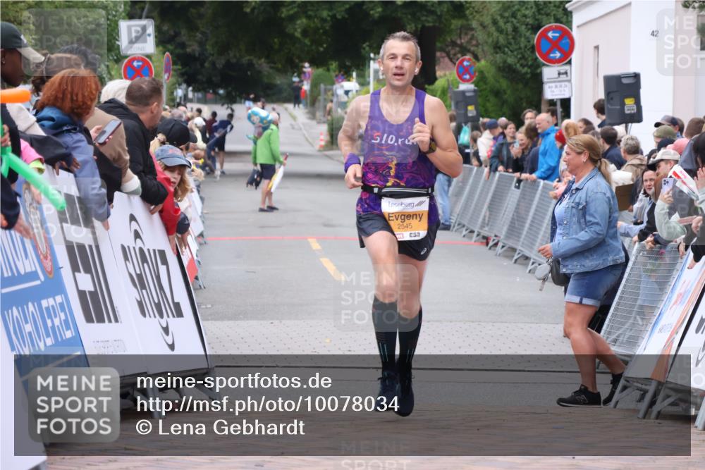 30.08.2026 - Blankeneser Heldenlauf Lena Gebhardt http://msf.ph/oto/10078034 30.08.2026 11:25:10 Ziel 2394, 2545 meine-sportfotos.de