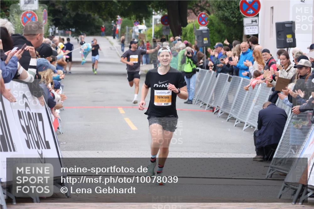 30.08.2026 - Blankeneser Heldenlauf Lena Gebhardt http://msf.ph/oto/10078039 30.08.2026 11:25:39 Ziel 2313 meine-sportfotos.de