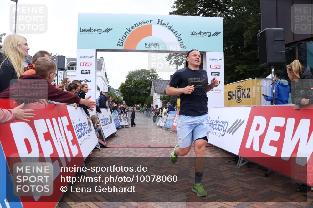 30.08.2026 - Blankeneser Heldenlauf Lena Gebhardt http://msf.ph/oto/10078060 30.08.2026 11:26:01 Ziel  meine-sportfotos.de