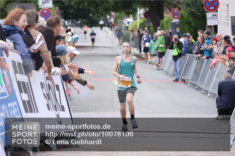 30.08.2026 - Blankeneser Heldenlauf Lena Gebhardt http://msf.ph/oto/10078106 30.08.2026 11:27:07 Ziel 2035 meine-sportfotos.de