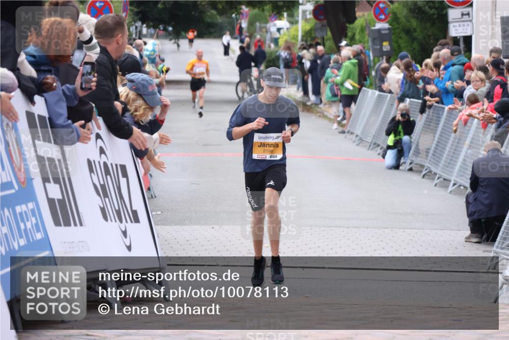 30.08.2026 - Blankeneser Heldenlauf Lena Gebhardt http://msf.ph/oto/10078113 30.08.2026 11:27:31 Ziel  meine-sportfotos.de