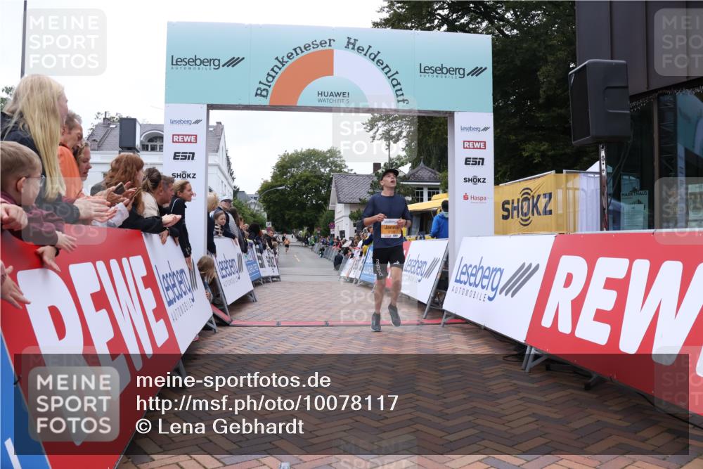 30.08.2026 - Blankeneser Heldenlauf Lena Gebhardt http://msf.ph/oto/10078117 30.08.2026 11:27:36 Ziel 2198 meine-sportfotos.de