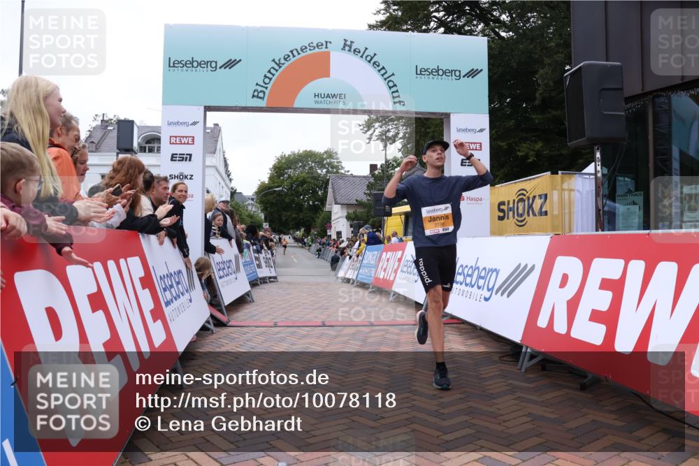30.08.2026 - Blankeneser Heldenlauf Lena Gebhardt http://msf.ph/oto/10078118 30.08.2026 11:27:36 Ziel 2198 meine-sportfotos.de