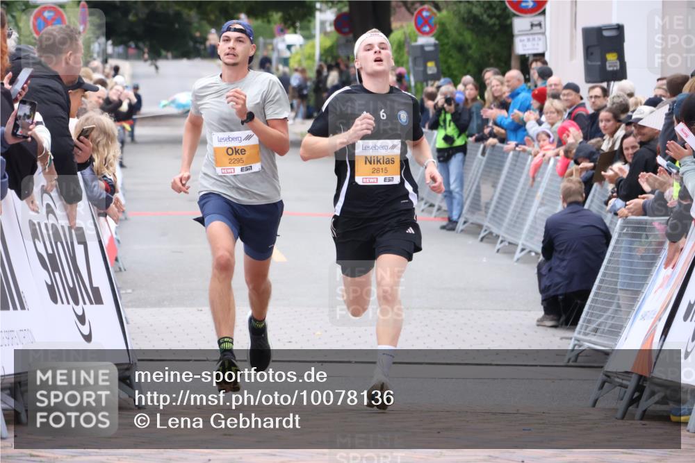 30.08.2026 - Blankeneser Heldenlauf Lena Gebhardt http://msf.ph/oto/10078136 30.08.2026 11:28:32 Ziel 2295, 2815 meine-sportfotos.de