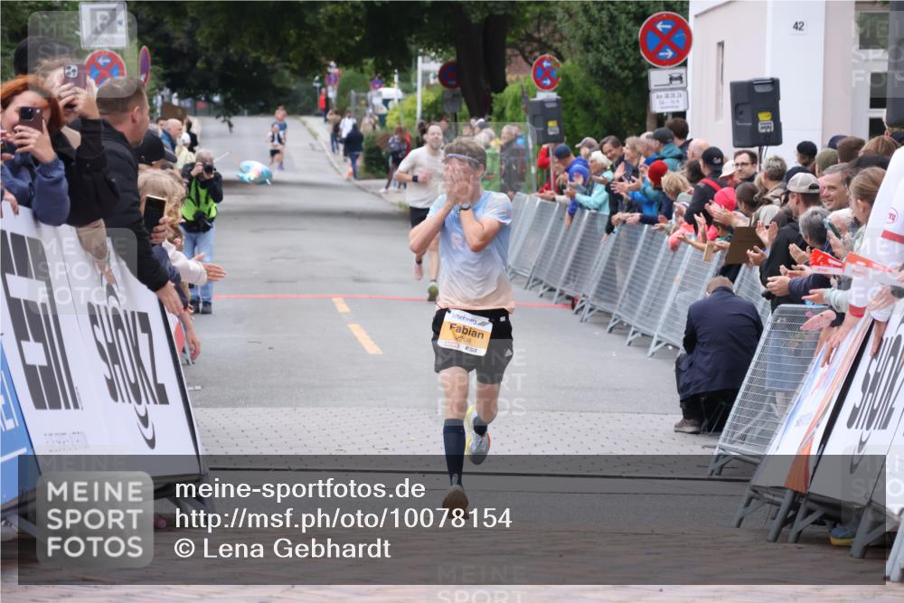 30.08.2026 - Blankeneser Heldenlauf Lena Gebhardt http://msf.ph/oto/10078154 30.08.2026 11:29:35 Ziel  meine-sportfotos.de