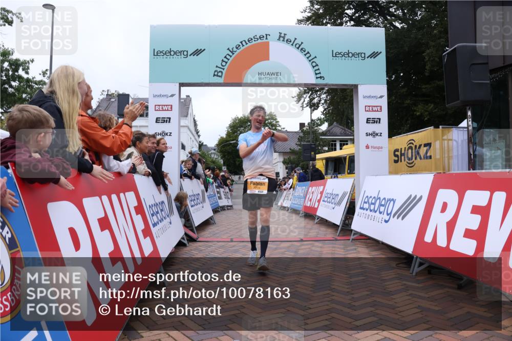 30.08.2026 - Blankeneser Heldenlauf Lena Gebhardt http://msf.ph/oto/10078163 30.08.2026 11:29:41 Ziel 2204, 2551 meine-sportfotos.de