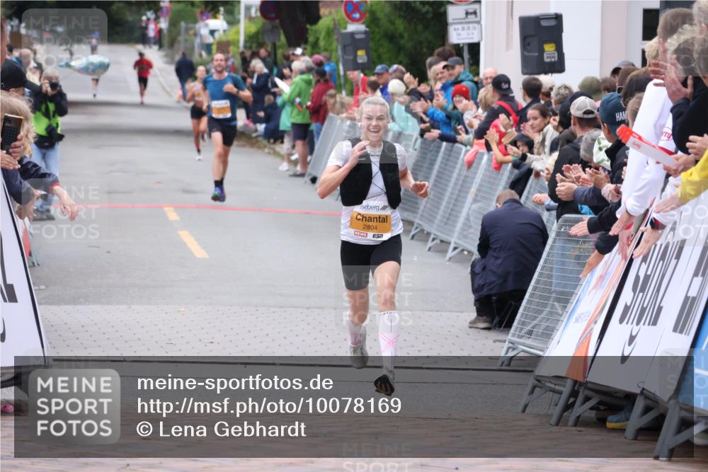 30.08.2026 - Blankeneser Heldenlauf Lena Gebhardt http://msf.ph/oto/10078169 30.08.2026 11:30:03 Ziel 2804 meine-sportfotos.de