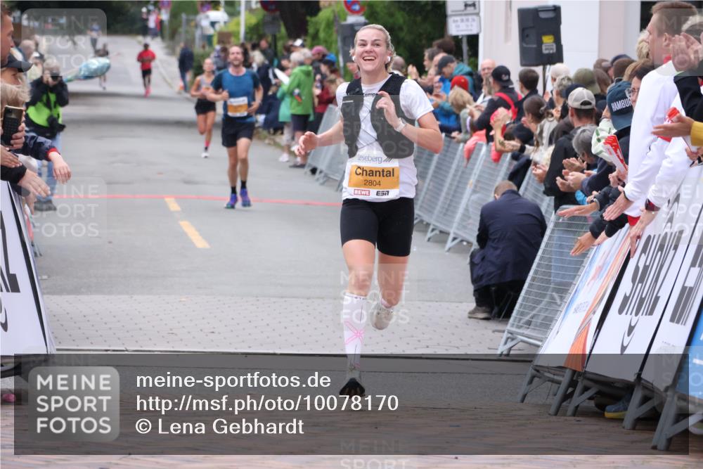 30.08.2026 - Blankeneser Heldenlauf Lena Gebhardt http://msf.ph/oto/10078170 30.08.2026 11:30:04 Ziel 2804 meine-sportfotos.de