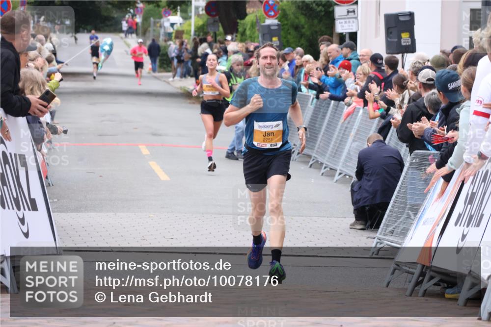 30.08.2026 - Blankeneser Heldenlauf Lena Gebhardt http://msf.ph/oto/10078176 30.08.2026 11:30:10 Ziel 2751, 2804 meine-sportfotos.de