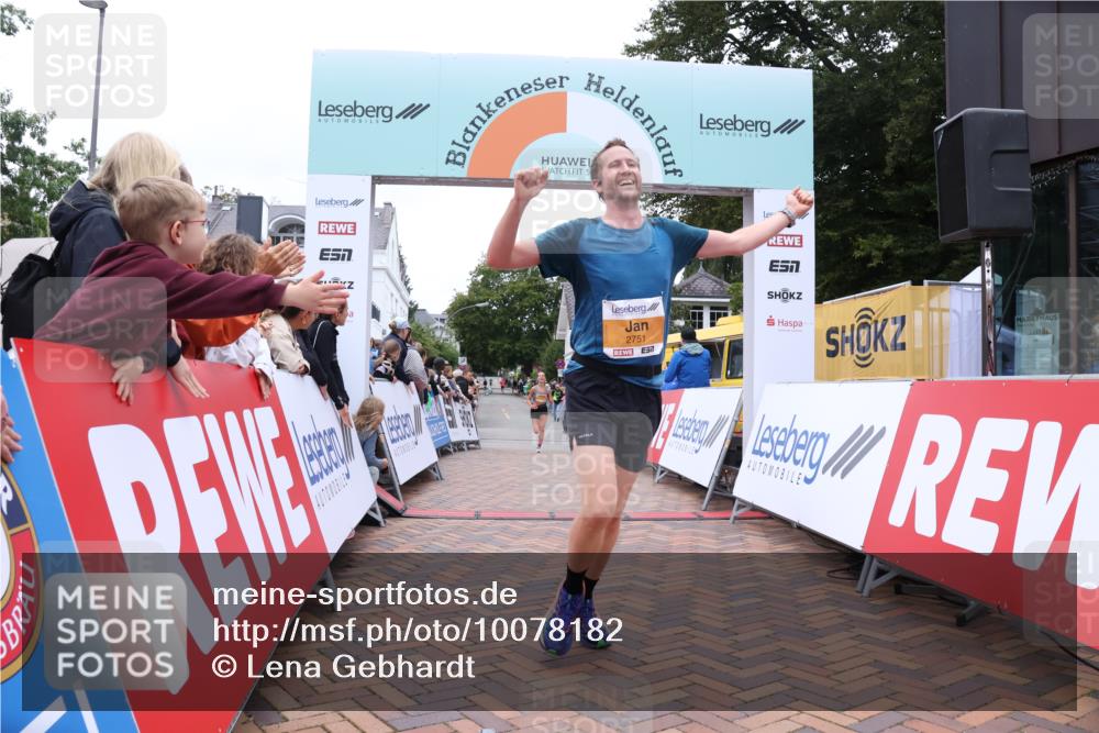 30.08.2026 - Blankeneser Heldenlauf Lena Gebhardt http://msf.ph/oto/10078182 30.08.2026 11:30:15 Ziel 2751, 2804, 2873 meine-sportfotos.de