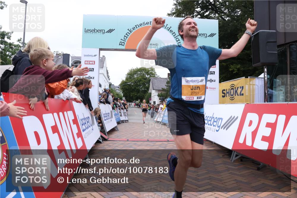 30.08.2026 - Blankeneser Heldenlauf Lena Gebhardt http://msf.ph/oto/10078183 30.08.2026 11:30:15 Ziel 2751, 2804, 2873 meine-sportfotos.de