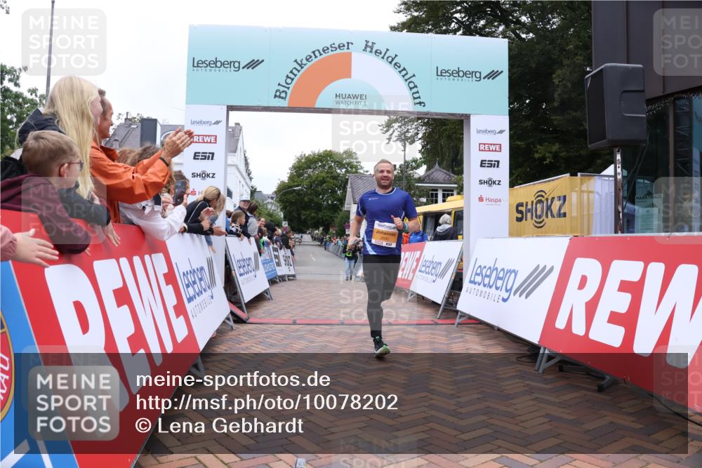 30.08.2026 - Blankeneser Heldenlauf Lena Gebhardt http://msf.ph/oto/10078202 30.08.2026 11:30:51 Ziel 2692 meine-sportfotos.de