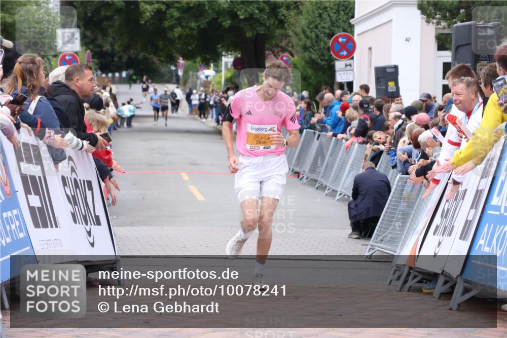 30.08.2026 - Blankeneser Heldenlauf Lena Gebhardt http://msf.ph/oto/10078241 30.08.2026 11:33:14 Ziel 2959 meine-sportfotos.de