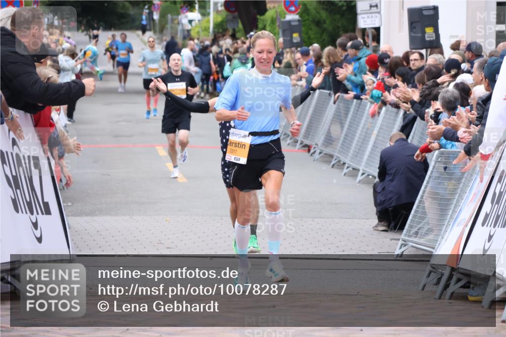 30.08.2026 - Blankeneser Heldenlauf Lena Gebhardt http://msf.ph/oto/10078287 30.08.2026 11:34:27 Ziel 2049, 2106, 2317, 2356 meine-sportfotos.de