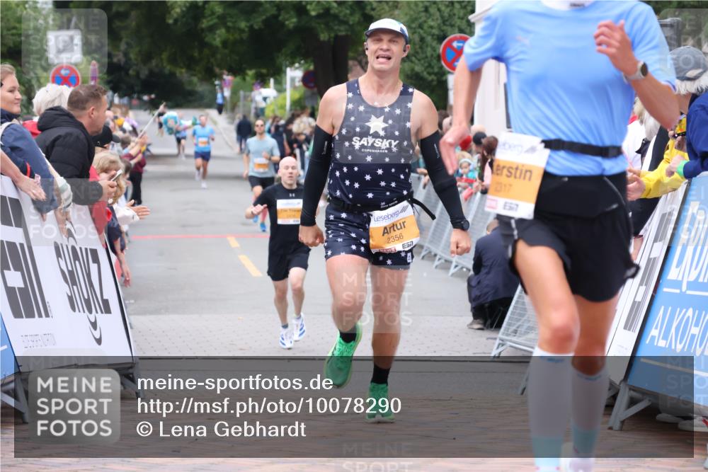 30.08.2026 - Blankeneser Heldenlauf Lena Gebhardt http://msf.ph/oto/10078290 30.08.2026 11:34:29 Ziel 2106, 2317, 2356 meine-sportfotos.de