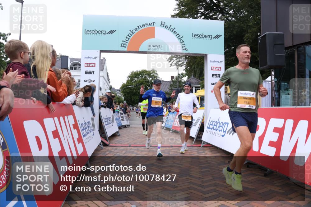 30.08.2026 - Blankeneser Heldenlauf Lena Gebhardt http://msf.ph/oto/10078427 30.08.2026 11:38:03 Ziel 2024, 2346, 2355, 2384, 2920 meine-sportfotos.de