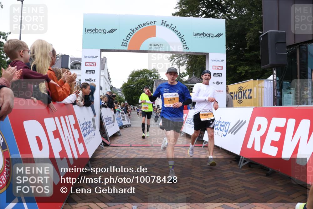 30.08.2026 - Blankeneser Heldenlauf Lena Gebhardt http://msf.ph/oto/10078428 30.08.2026 11:38:03 Ziel 2024, 2346, 2355, 2384, 2920 meine-sportfotos.de