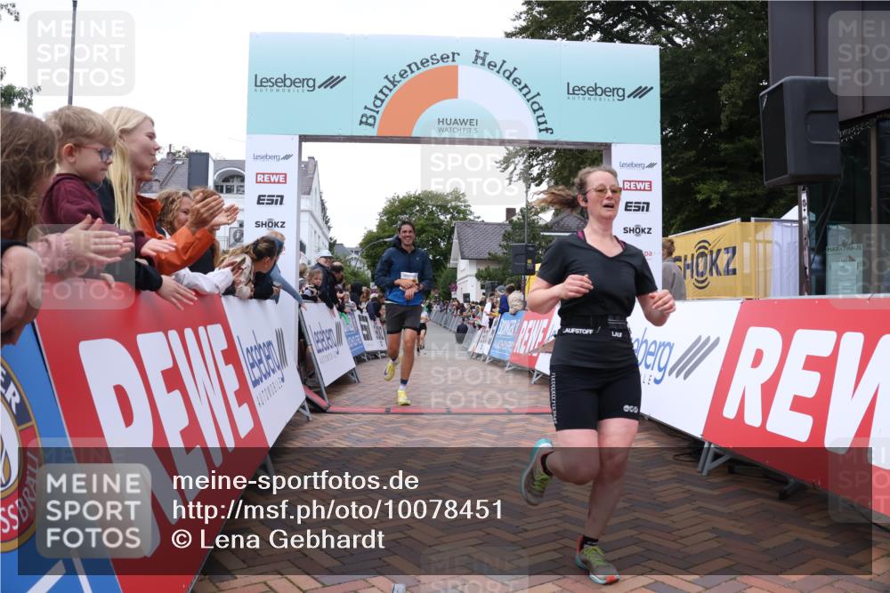 30.08.2026 - Blankeneser Heldenlauf Lena Gebhardt http://msf.ph/oto/10078451 30.08.2026 11:38:24 Ziel 2190, 2458, 2814, 2845 meine-sportfotos.de
