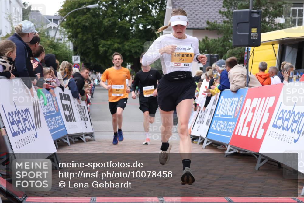 30.08.2026 - Blankeneser Heldenlauf Lena Gebhardt http://msf.ph/oto/10078456 30.08.2026 11:38:28 Ziel 2021, 2190, 2458, 2668, 2814, 2845 meine-sportfotos.de