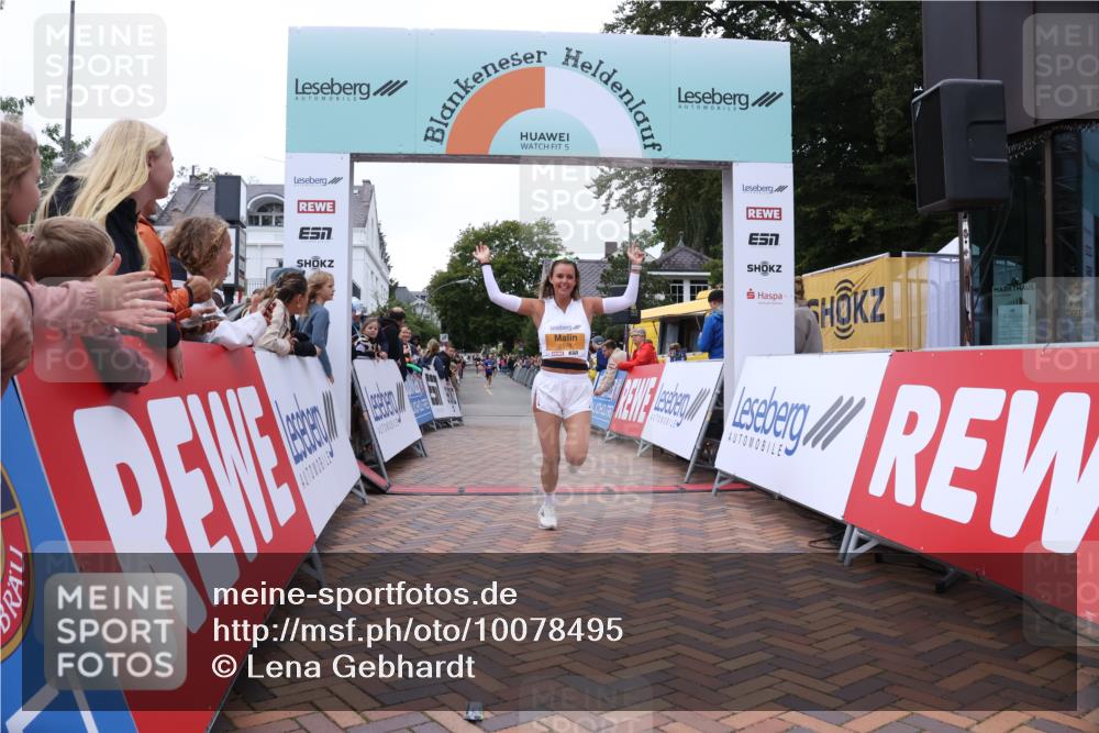 30.08.2026 - Blankeneser Heldenlauf Lena Gebhardt http://msf.ph/oto/10078495 30.08.2026 11:39:13 Ziel 2578, 2591 meine-sportfotos.de