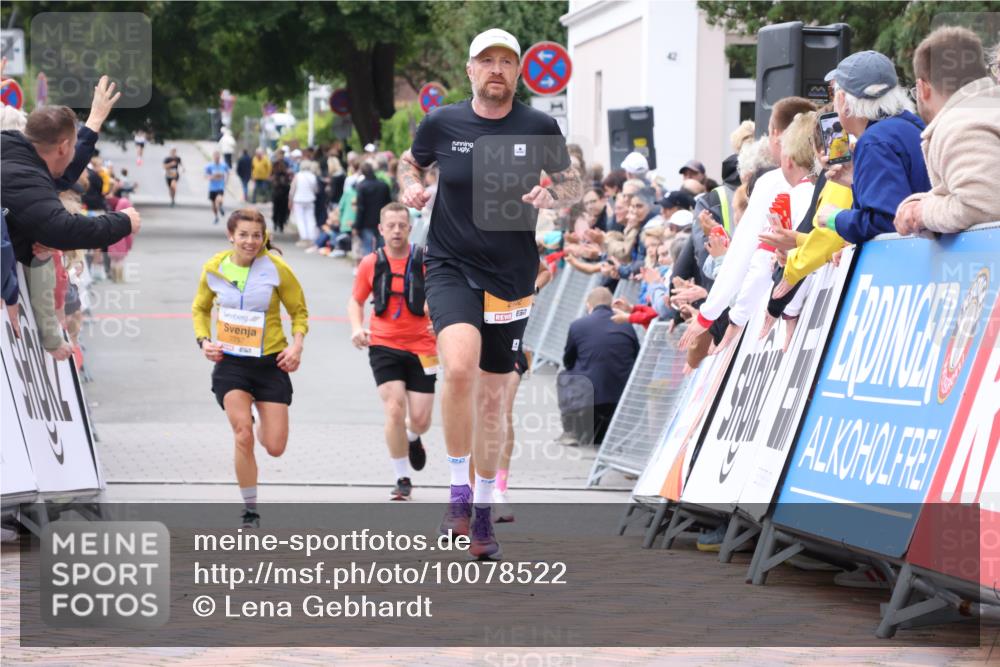 30.08.2026 - Blankeneser Heldenlauf Lena Gebhardt http://msf.ph/oto/10078522 30.08.2026 11:39:49 Ziel 2102, 2342, 2757 meine-sportfotos.de