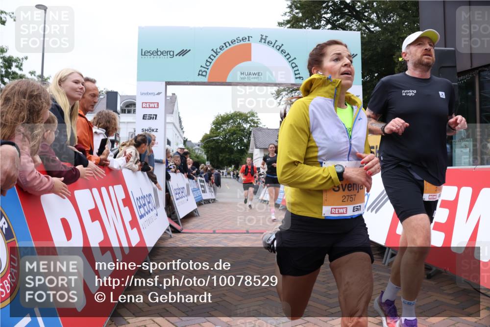 30.08.2026 - Blankeneser Heldenlauf Lena Gebhardt http://msf.ph/oto/10078529 30.08.2026 11:39:53 Ziel 2102, 2342, 2757, 2833, 2948 meine-sportfotos.de