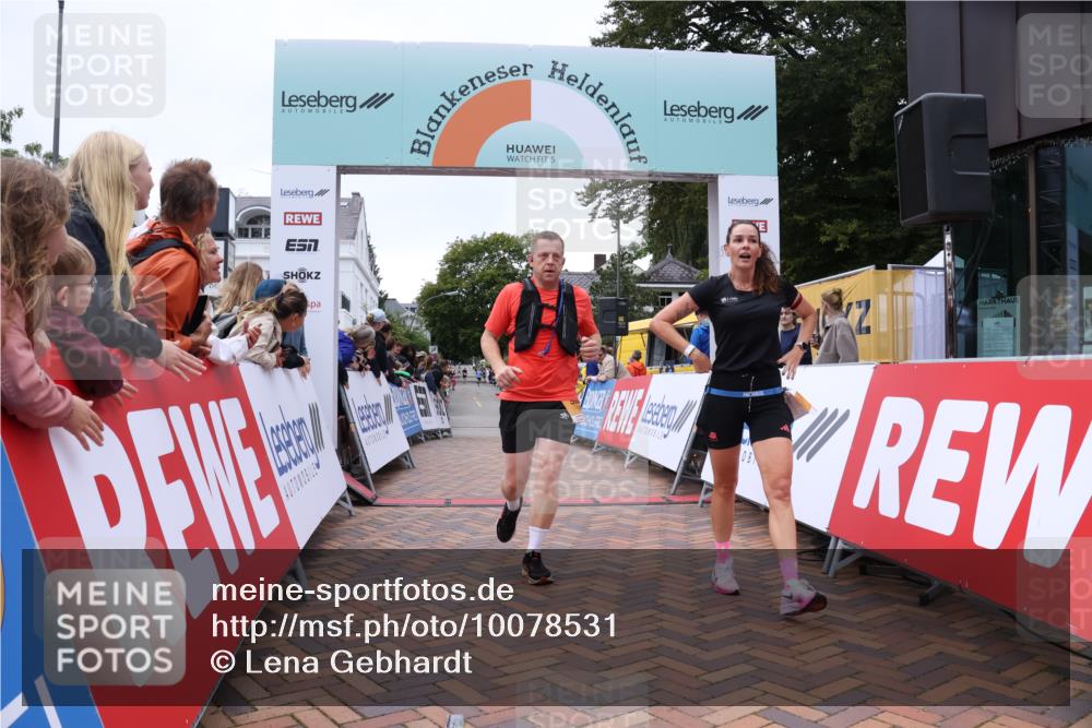 30.08.2026 - Blankeneser Heldenlauf Lena Gebhardt http://msf.ph/oto/10078531 30.08.2026 11:39:56 Ziel 2102, 2757, 2833, 2948 meine-sportfotos.de