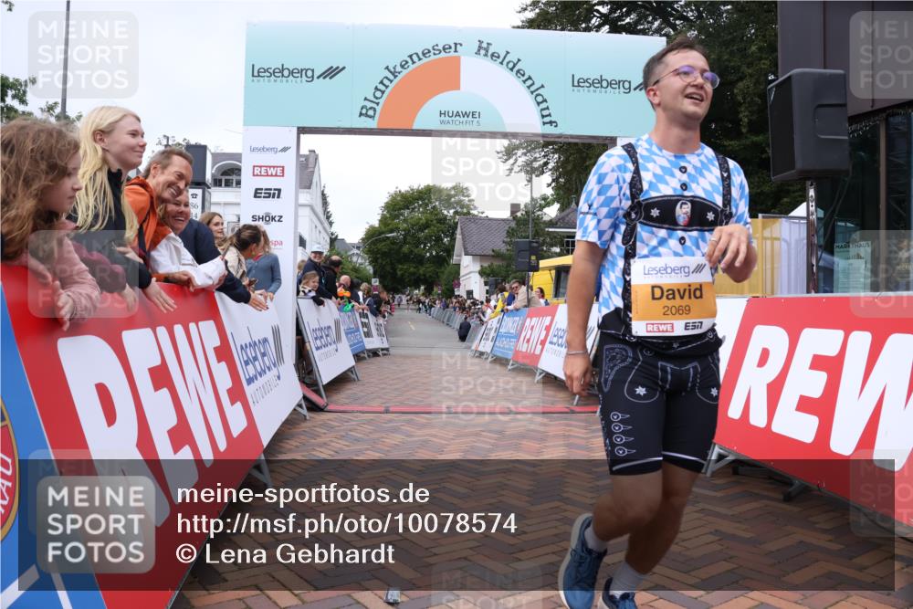 30.08.2026 - Blankeneser Heldenlauf Lena Gebhardt http://msf.ph/oto/10078574 30.08.2026 11:41:11 Ziel 2069, 2823 meine-sportfotos.de