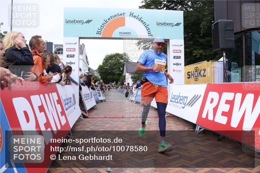 30.08.2026 - Blankeneser Heldenlauf Lena Gebhardt http://msf.ph/oto/10078580 30.08.2026 11:41:33 Ziel 2154 meine-sportfotos.de