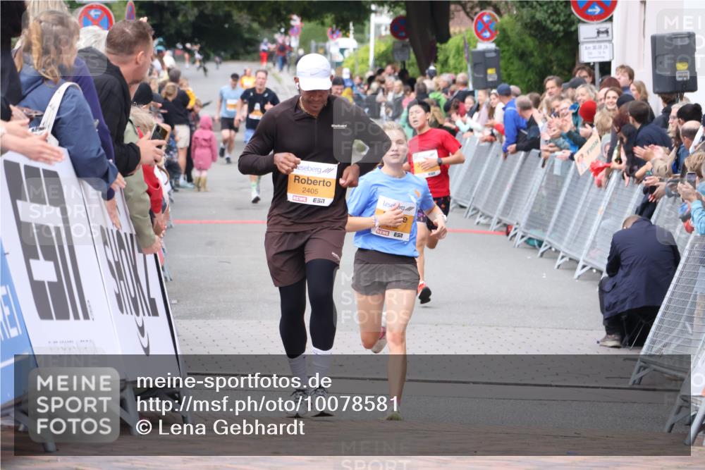 30.08.2026 - Blankeneser Heldenlauf Lena Gebhardt http://msf.ph/oto/10078581 30.08.2026 11:41:40 Ziel 2405, 2762 meine-sportfotos.de