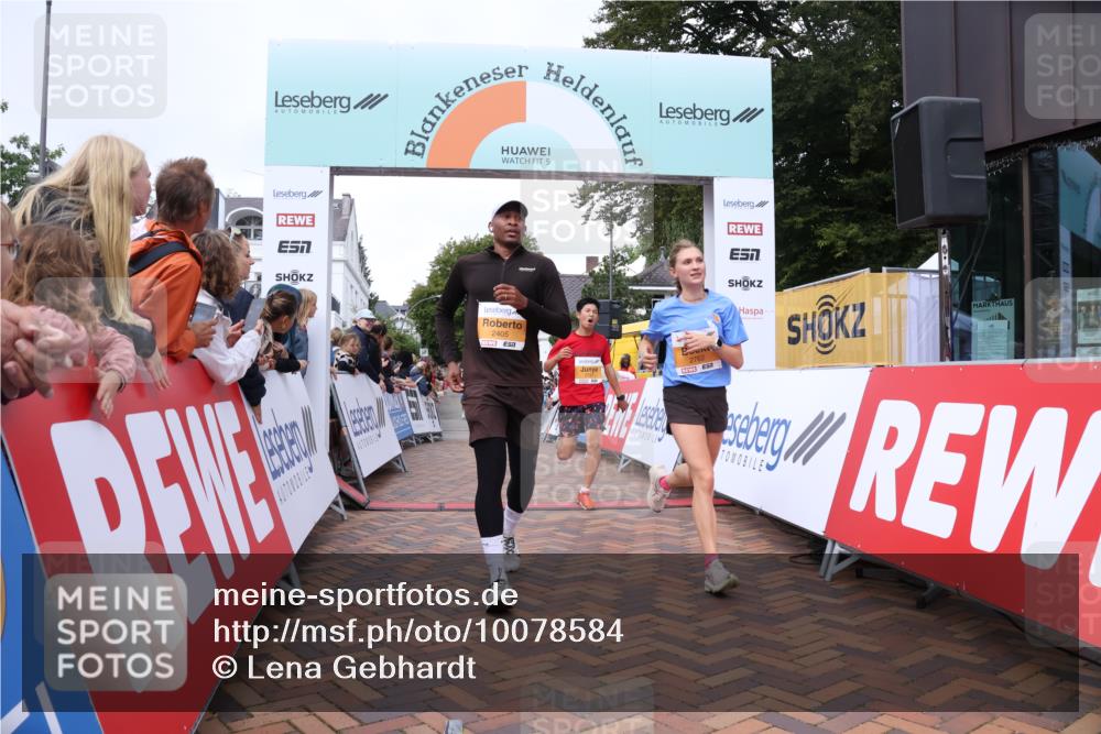 30.08.2026 - Blankeneser Heldenlauf Lena Gebhardt http://msf.ph/oto/10078584 30.08.2026 11:41:45 Ziel 2405, 2762, 2797 meine-sportfotos.de
