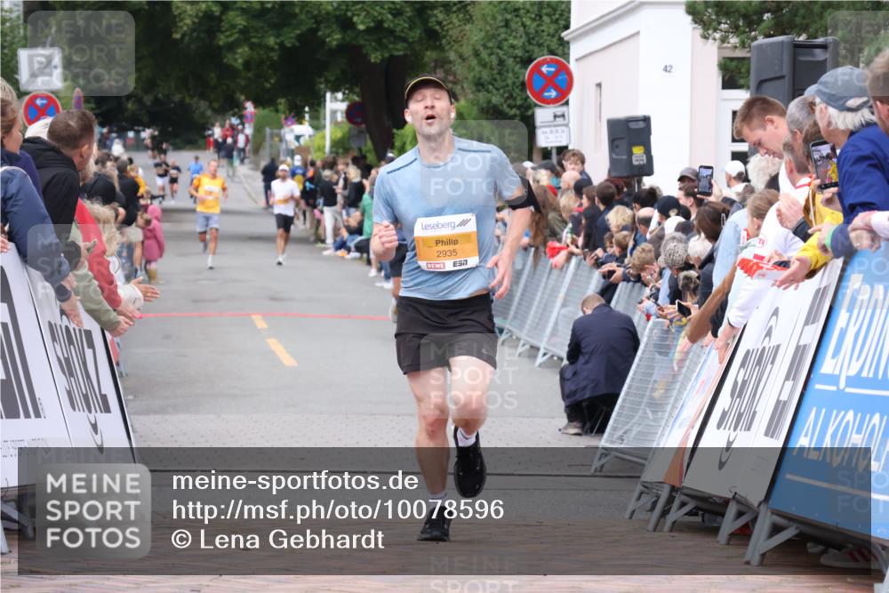 30.08.2026 - Blankeneser Heldenlauf Lena Gebhardt http://msf.ph/oto/10078596 30.08.2026 11:41:58 Ziel 2361, 2424, 2935 meine-sportfotos.de